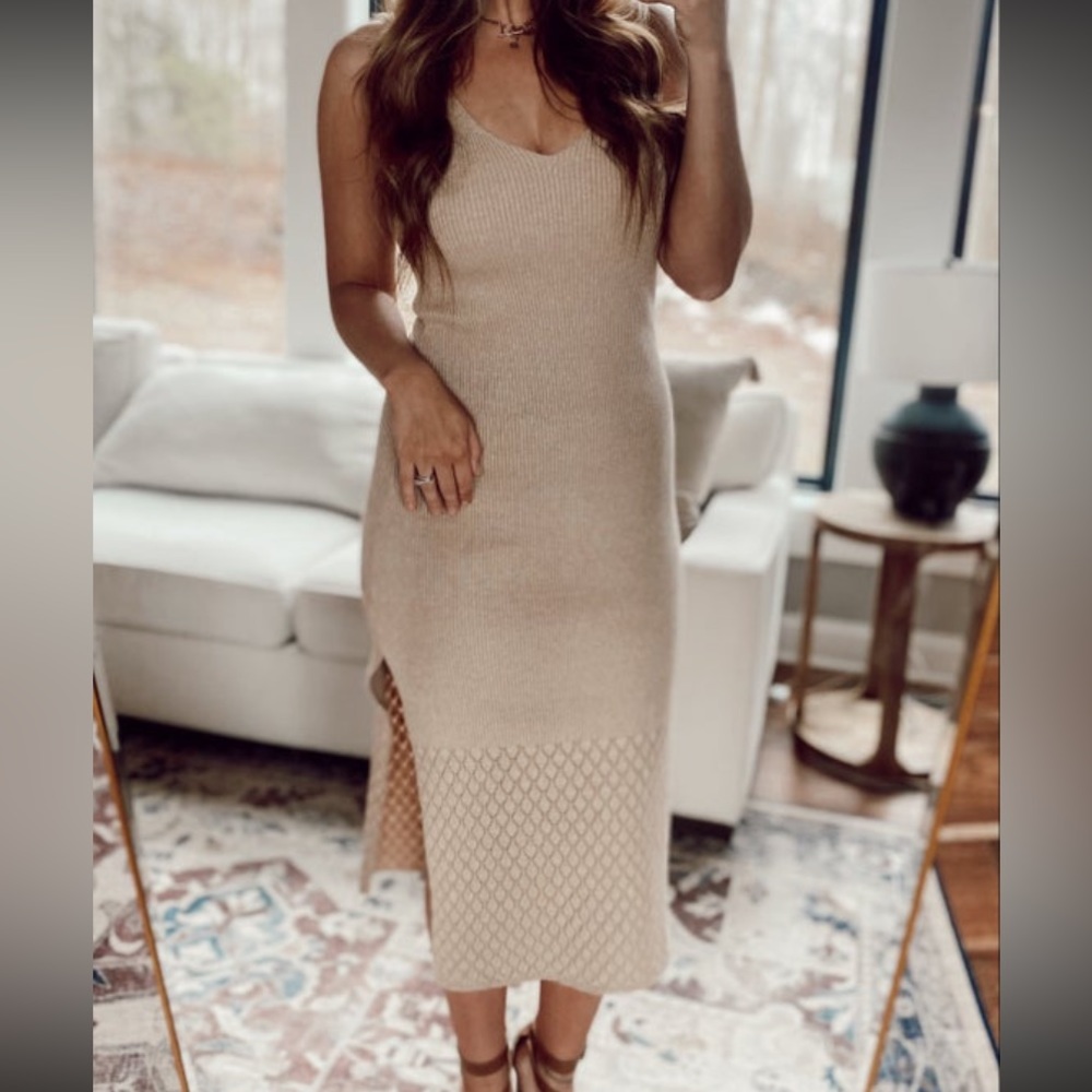Boutique Sadie & Sage Taupe Bodycon Midi Dress